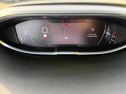 Photo 27 Peugeot 5008 1.5 Blue Hdi 130 Allure Pack Full leds GPS Caméra