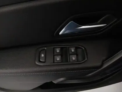 Photo 19 Dacia Duster Blue dCi 115 4x2 15 ans