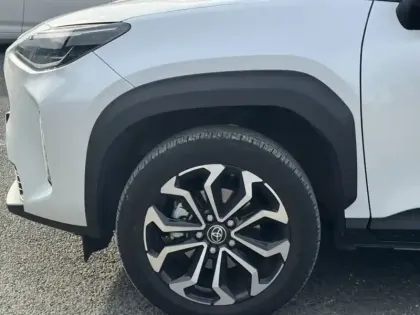 Photo 8 Toyota Yaris Hybride 1.5 HYBRID 116H DESIGN