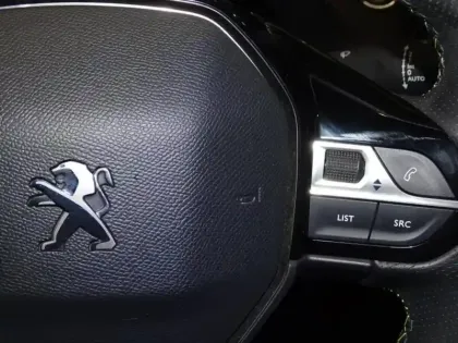 Photo 11 Peugeot 208  1.2 PureTech 100ch S&S GT 118g