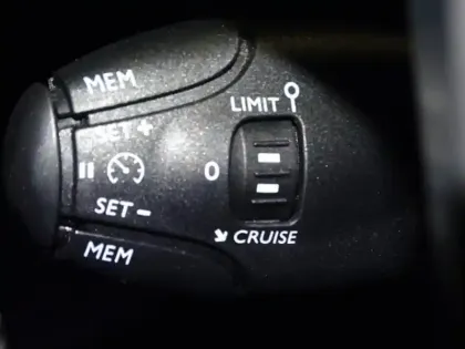 Photo 13 Peugeot 208  1.2 PureTech 75ch S&S Style