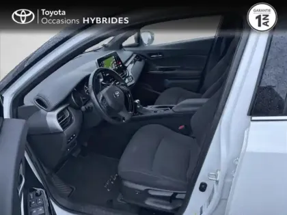 Photo 10 Toyota C-HR  122h Graphic 2WD E-CVT