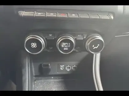 Photo 14 Renault Captur  1.3 TCe 130ch FAP Intens EDC