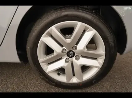 Photo 10 Renault Clio  1.0 Eco-G 100ch Evolution - 24