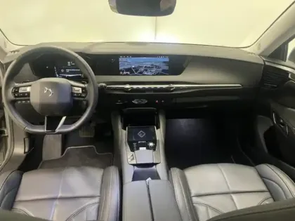 Photo 18 DS DS 4  E-TENSE 225ch Rivoli