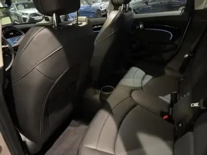 Photo 12 Mini Mini  5 Portes Cooper 136ch Edition Premium Plus BVA7