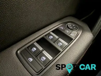 Photo 14 Renault Captur  1.3 TCe 130ch FAP Initiale Paris EDC