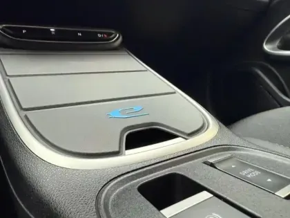 Photo 16 Jeep Avenger  Electrique 156ch 115kW 1st Edition