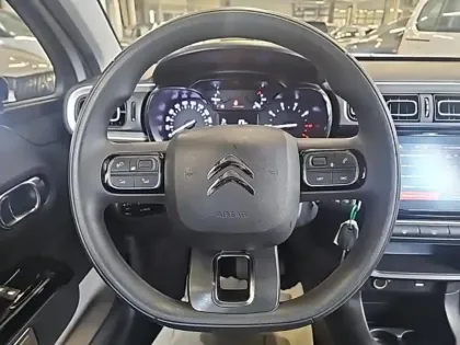 Photo 11 Citroën C3  1.2 PureTech 83ch S&S Shine