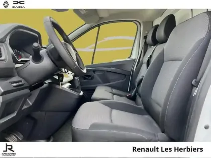 Photo 2 Renault Trafic  Fg L2H1 3T 2.0 Blue dCi 150ch Advance EDC -24