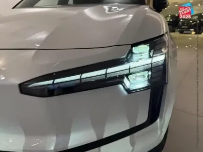 Photo 27 Volvo Ex30  Single Extended Range 272ch Ultra