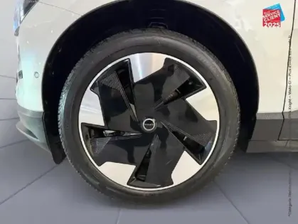 Photo 9 Volvo Ex30  Single Extended Range 272ch Ultra