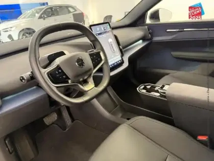 Photo 14 Volvo Ex30  Single Extended Range 272ch Ultra