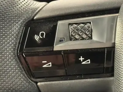 Photo 14 DS DS 3  Crossback E-Tense Performance Line + 4cv