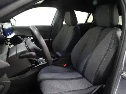 Photo 6 Peugeot 2008  1.2 PureTech 100ch S&S Allure