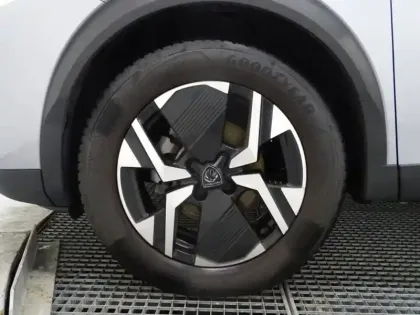 Photo 9 Peugeot 2008  1.2 PureTech 100ch S&S Allure