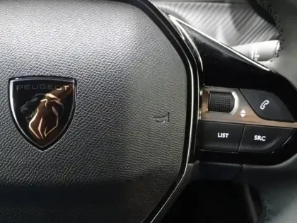 Photo 12 Peugeot 2008  1.2 PureTech 100ch S&S Allure