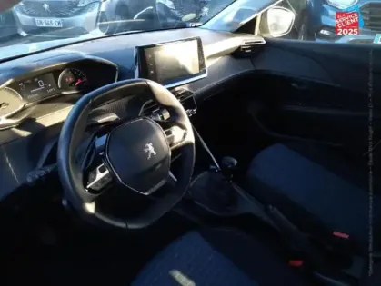 Photo 14 Peugeot 208  Affaire 1.5 BlueHDi 100 Premium GPS Radar AR Carplay