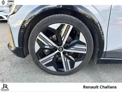 Photo 7 Renault Megane  E-Tech Electric EV60 220ch Iconic super charge