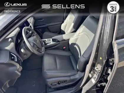 Photo 10 Lexus UX  300h Le 2WD