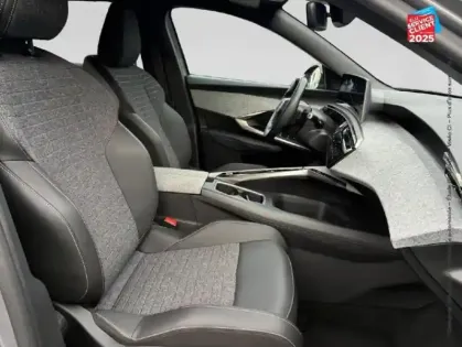 Photo 4 Peugeot 3008  1.2 Hybrid 136ch Allure e-DCS6