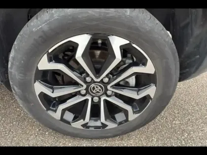 Photo 11 Toyota Yaris  Cross 130h Design ParckCargo AWD-i MC24