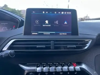 Photo 13 Peugeot 3008  1.6 PureTech 180ch S&S GT Line EAT8