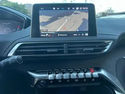 Photo 12 Peugeot 3008  1.6 PureTech 180ch S&S GT Line EAT8