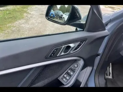 Photo 12 BMW Serie 1 Série 1 118dA 150ch M Sport