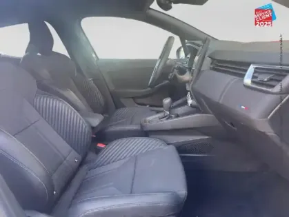 Photo 33 Renault Clio  1.6 E-Tech 145ch full hybrid esprit Alpine - 24 Camera GPS