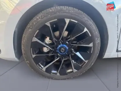 Photo 83 Renault Clio  1.6 E-Tech 145ch full hybrid esprit Alpine - 24 Camera GPS