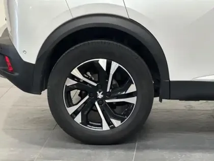 Photo 8 Peugeot 2008  1.2 PureTech 130ch S&S GT