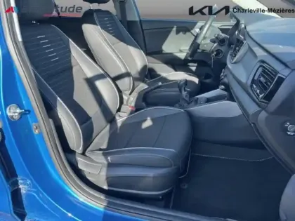 Photo 10 Kia Rio  1.0 T-GDI 100ch MHEV GT-Line iBVM6