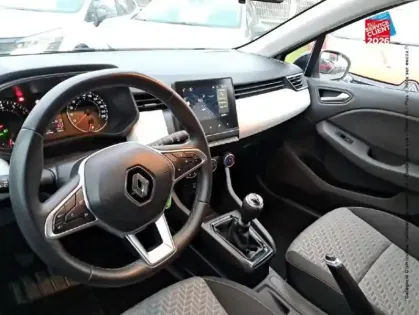 Photo 29 Renault Clio Gén. V (BJA) Ph1 NG Evolution 5