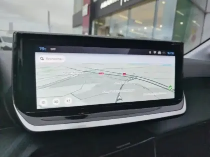 Photo 14 Peugeot 208  1.2 Hybrid 100ch Allure e-DCS6