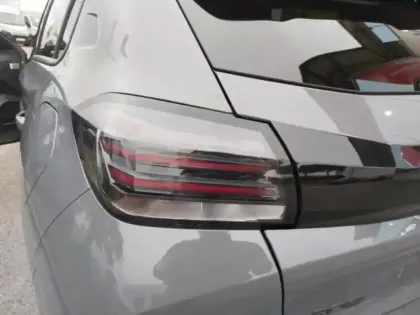 Photo 11 Peugeot 208  1.2 Hybrid 100ch Allure e-DCS6