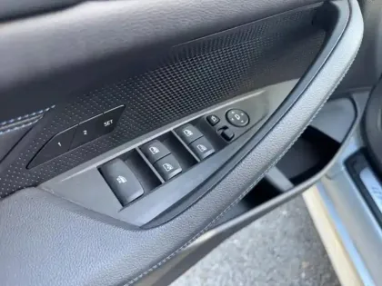 Photo 13 BMW Serie 4 Série 4 Cabriolet 420iA 184ch M Sport