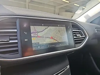 Photo 12 Peugeot 308  1.2 PureTech 130ch E6.3 S&S Allure