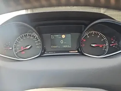 Photo 14 Peugeot 308  1.2 PureTech 130ch E6.3 S&S Allure