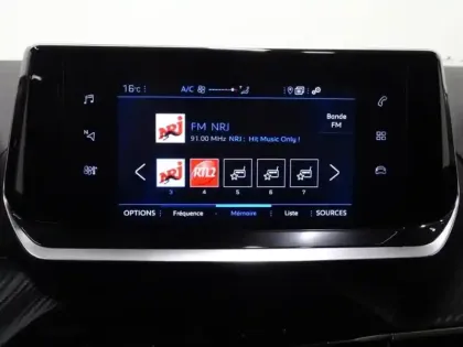 Photo 14 Peugeot 208  1.2 PureTech 75ch S&S Style