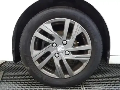 Photo 9 Peugeot 208  1.2 PureTech 75ch S&S Style