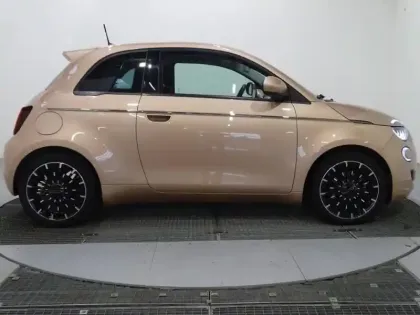 Photo 3 Fiat 500  e 118ch Icône Plus