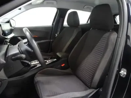 Photo 7 Peugeot 2008  e- 136ch Active