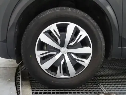 Photo 9 Peugeot 2008  e- 136ch Active