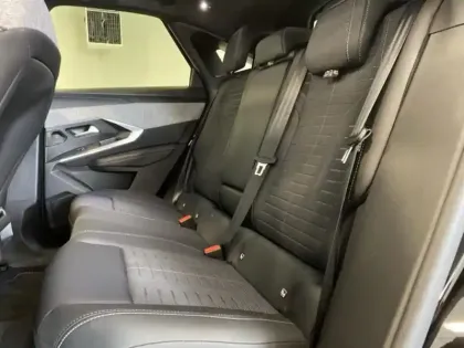 Photo 12 Peugeot 3008  1.2 Hybrid 145ch GT e-DCS6