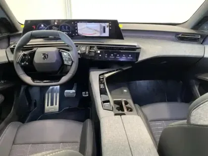 Photo 13 Peugeot 3008  1.2 Hybrid 145ch GT e-DCS6