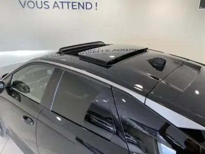 Photo 11 Peugeot 3008  1.2 Hybrid 145ch GT e-DCS6