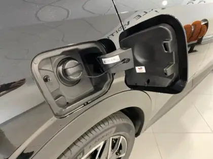 Photo 10 Peugeot 3008  1.2 Hybrid 145ch GT e-DCS6