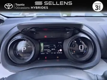 Photo 13 Toyota Yaris  116h Iconic 5p MY21