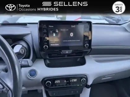 Photo 14 Toyota Yaris  116h Iconic 5p MY21